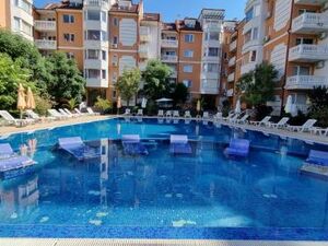 FURNISHED APARTMENT 5M. WALK FROM THE BEACH!