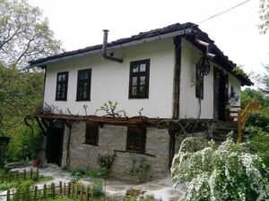  2-Storey traditional House ready to live in, 1540m2 land, I