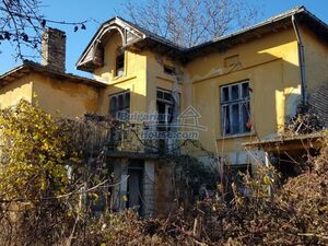 Cozy tradtional BUlgarian property for sale near Popovo town