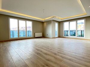 2 BEDROOM APARTMENT IN LUXURY CONDO WITH CITY VIEW