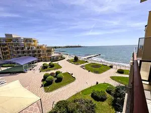 Apartment with 2 bedrooms, view to SEA and POOL, Midia Grand