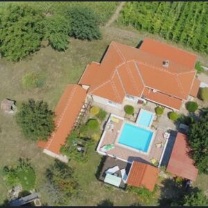 Wonderful nice property with pool near Dobrich!