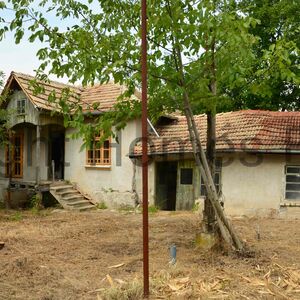 House near Veliko Tarnovo in Hotnitsa