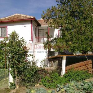  Two-Storey House with currently operational business - cafe