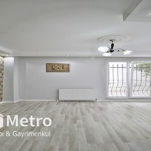 SPACIOUS FLAT IN CENTER OF EUROPEAN ISTANBUL 1 BEDROOM