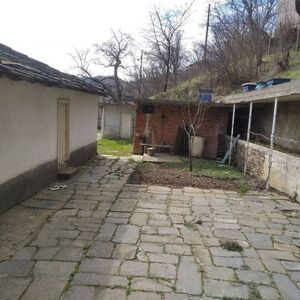 Two-Storey stone House, in Mountain area, 30Km from Greek bo