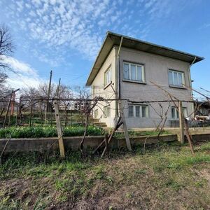 Two-storey House, 7 rooms and cellar, garage, Well, outbuild