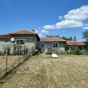 One-story house with pool, furniture near General Toshevo