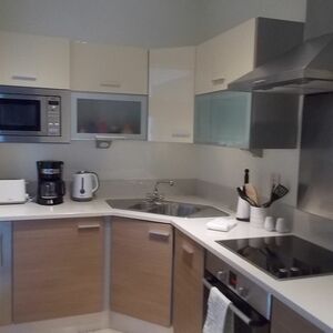 Modern 2 Bed, 2 Bath Central Dublin Flat, 2 Blocks 