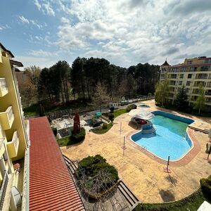 Pool View Apartment with 2 bedrs, 2 baths in Summer Dreams