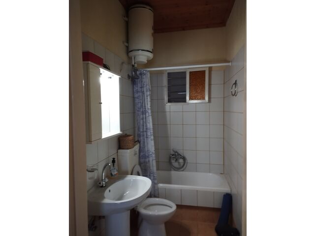 Bathroom1