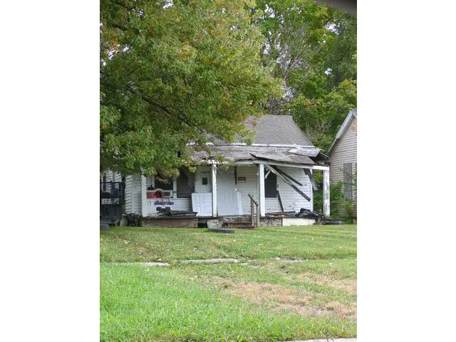 Porch already demolished.